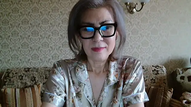 Elegant00Lady online show from October 2025 03:51:01 AM