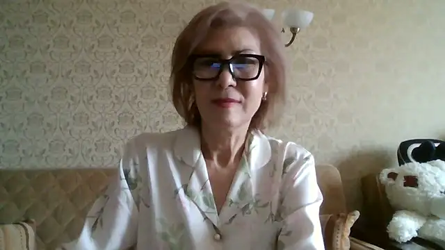 Elegant00Lady online show from May 2026 04:43:01 AM