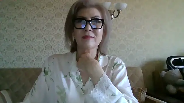 Snapshot of Elegant00Lady chatting on July 2026 04:06:01 AM Elegant00Lady online show from July 2026 04:06:01 AM