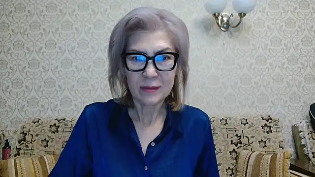 Snapshot of Elegant00Lady chatting on October 2025 03:02:02 PM Elegant00Lady online show from October 2025 03:02:02 PM