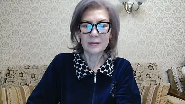 Snapshot of Elegant00Lady chatting on October 2025 02:25:02 PM Elegant00Lady online show from October 2025 02:25:02 PM