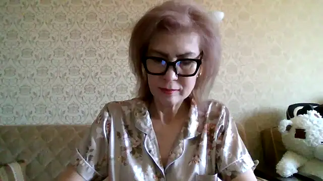 Elegant00Lady online show from May 2026 04:28:01 AM