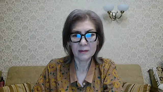 Elegant00Lady online show from November 2025 04:18:01 PM