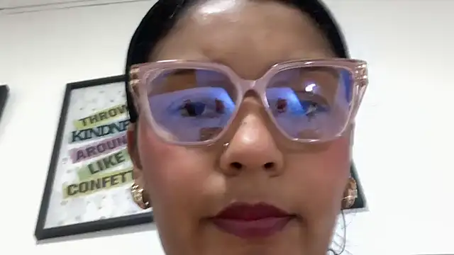 Snapshot of anaesca chatting on May 2026 02:26:01 PM anaesca online show from May 2026 02:26:01 PM