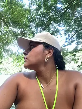 anaesca online show from November 2025 02:31:02 PM