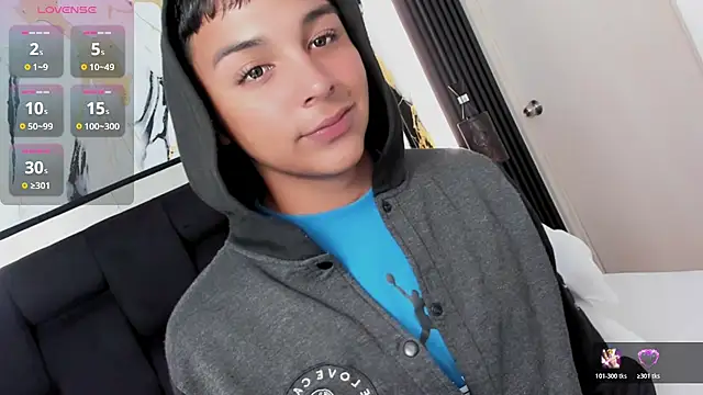 Snapshot of Seductivo_jr chatting on February 2026 03:39:01 AM Seductivo jr online show from February 2026 03:39:01 AM