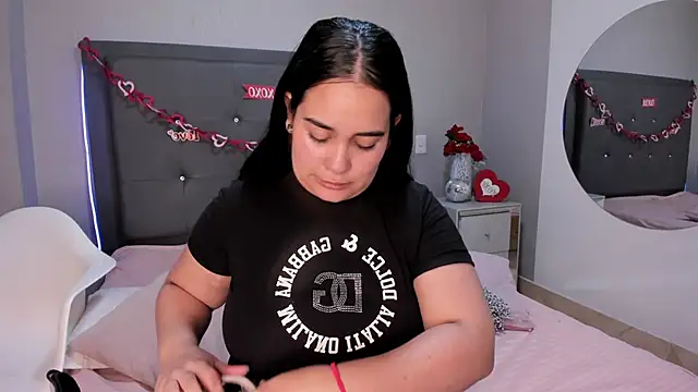Snapshot of emma_lye chatting on June 2026 08:25:02 PM emma lye online show from June 2026 08:25:02 PM