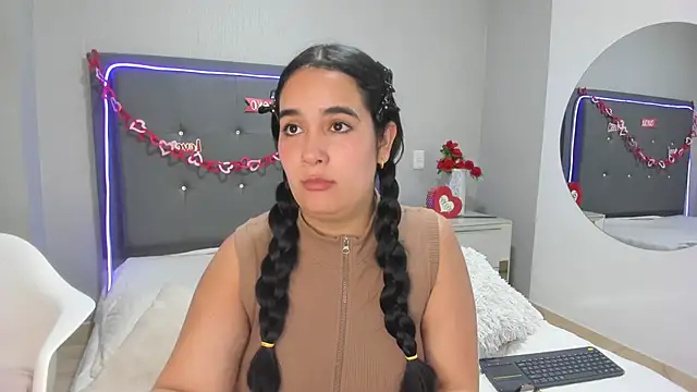 emma lye online show from April 2026 09:10:02 PM