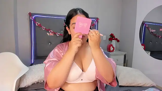 emma lye online show from April 2026 09:09:02 PM