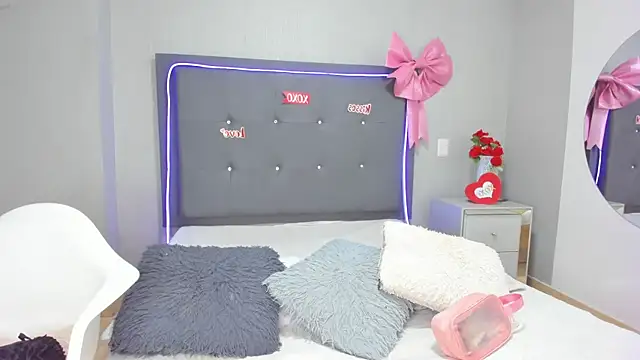 emma lye online show from March 2026 08:52:01 PM