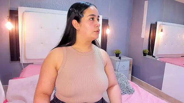 Snapshot of emma_lye chatting on February 2026 09:15:01 PM emma lye online show from February 2026 09:15:01 PM