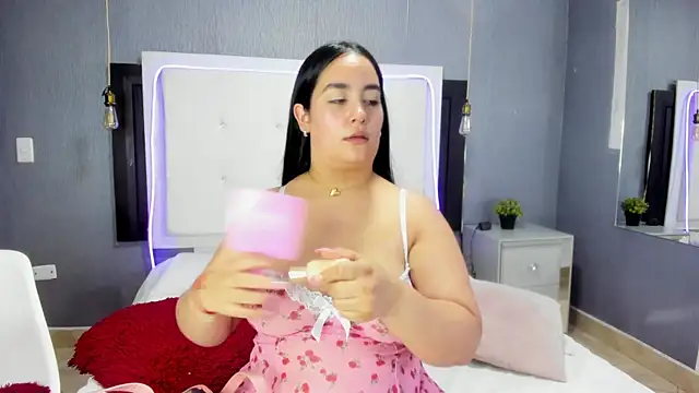 Snapshot of emma_lye chatting on February 2026 09:12:01 PM emma lye online show from February 2026 09:12:01 PM