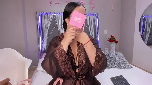 Snapshot of emma_lye chatting on November 2025 08:57:02 PM emma lye online show from November 2025 08:57:02 PM