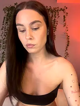 MiaNell online show from November 2025 09:03:02 PM