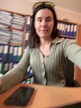 Sara darling online show from March 2025 11:21:02 AM