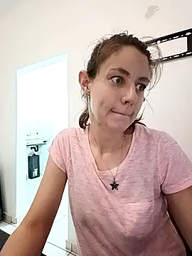 Missmesexycouple69 online show from November 2025 03:33:01 PM