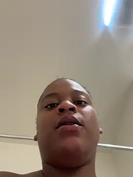 Prettynthick12 online show from March 2026 01:21:02 AM