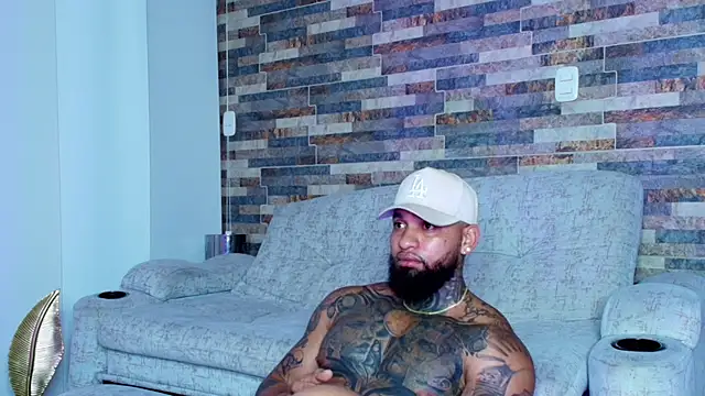 Snapshot of zaiin_diesel chatting on October 2025 09:33:02 AM zaiin diesel online show from October 2025 09:33:02 AM