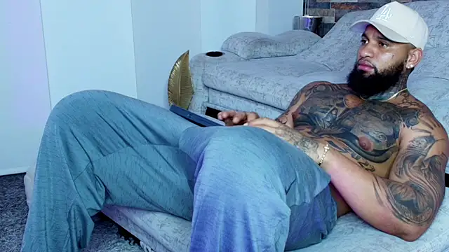 Snapshot of zaiin_diesel chatting on October 2025 10:24:02 PM zaiin diesel online show from October 2025 10:24:02 PM