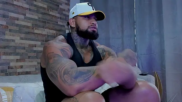 Snapshot of zaiin_diesel chatting on January 2025 10:11:02 PM zaiin diesel online show from January 2025 10:11:02 PM