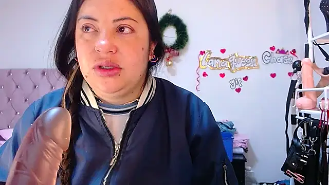 lanaqueen699 online show from February 2026 12:13:02 PM