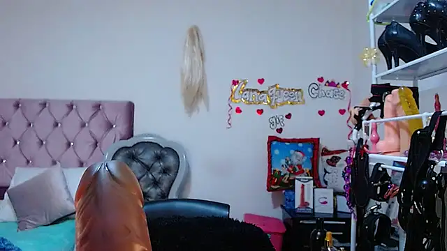 lanaqueen699 online show from December 2025 12:28:02 PM