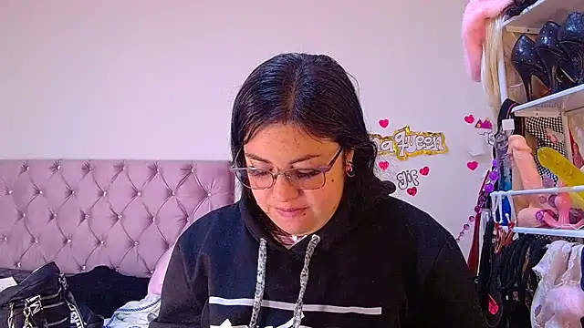 lanaqueen699 online show from May 2026 12:34:01 PM