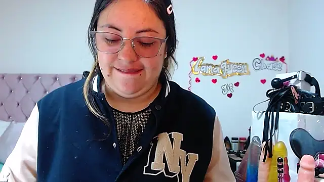 lanaqueen699 online show from September 2025 12:22:01 PM