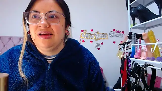 lanaqueen699 online show from November 2025 12:20:01 PM