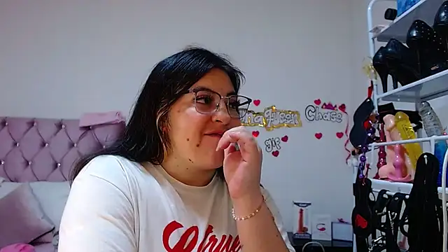 lanaqueen699 online show from November 2025 02:39:02 PM