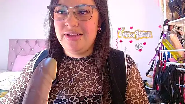 lanaqueen699 online show from April 2026 04:05:01 PM