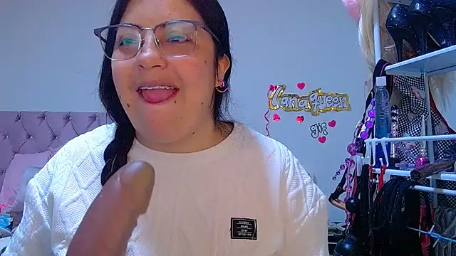 lanaqueen699 online show from May 2026 12:12:02 PM