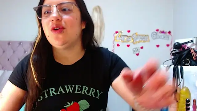 lanaqueen699 online show from September 2025 12:22:02 PM