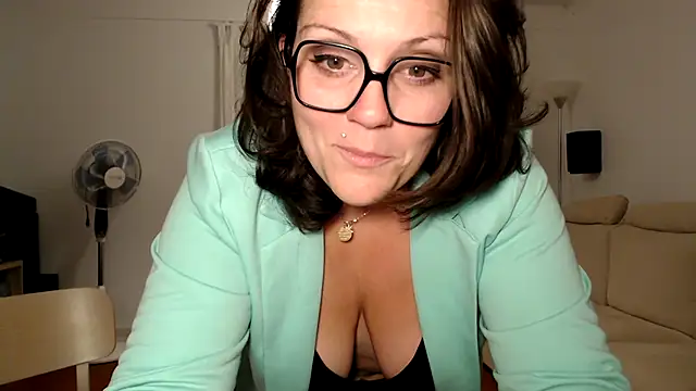 vagina02cam online show from November 2025 12:04:01 AM