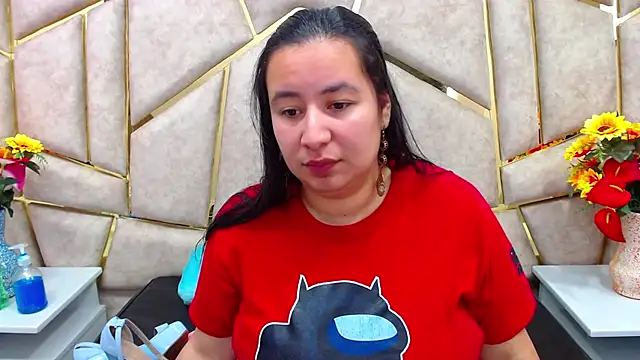 NaomyPrinces online show from February 2025 01:48:01 PM