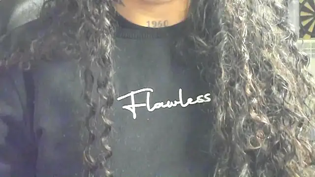 Snapshot of Ama_music chatting on December 2025 10:52:01 AM Ama music online show from December 2025 10:52:01 AM