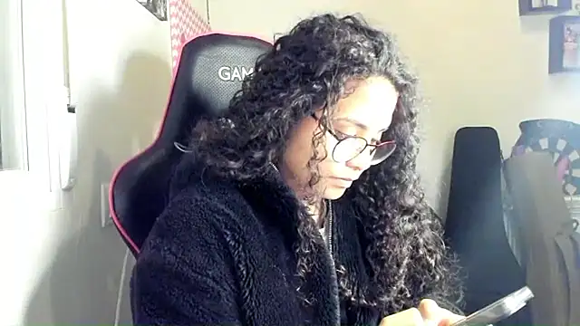 Snapshot of Ama_music chatting on January 2026 10:00:01 AM Ama music online show from January 2026 10:00:01 AM