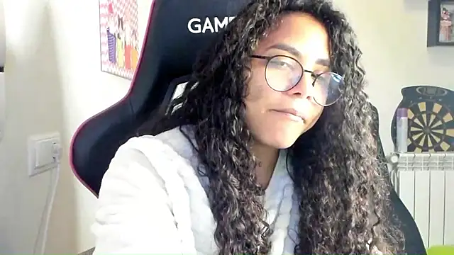 Snapshot of Ama_music chatting on January 2026 12:09:02 PM Ama music online show from January 2026 12:09:02 PM