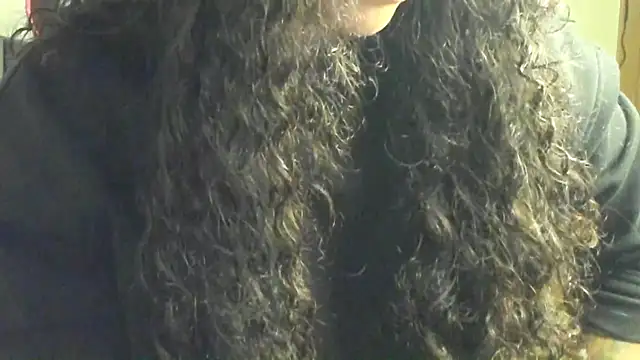 Snapshot of Ama_music chatting on December 2025 09:26:01 AM Ama music online show from December 2025 09:26:01 AM