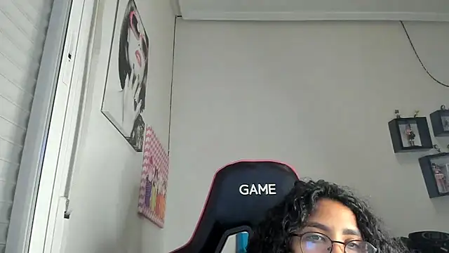 Snapshot of Ama_music chatting on February 2026 11:20:01 AM Ama music online show from February 2026 11:20:01 AM