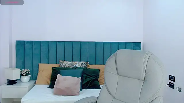 april bunnyy online show from March 2026 09:09:01 PM