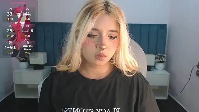 april bunnyy online show from November 2025 08:20:01 PM