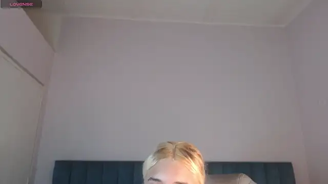 april bunnyy online show from October 2025 09:15:02 PM