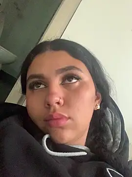 Larabrooks online show from February 2026 06:04:02 PM