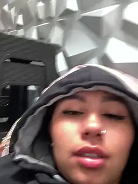 Larabrooks online show from February 2026 05:21:01 PM