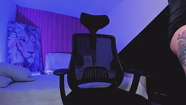 Snapshot of Melany_Luv chatting on October 2025 10:41:02 PM Melany Luv online show from October 2025 10:41:02 PM