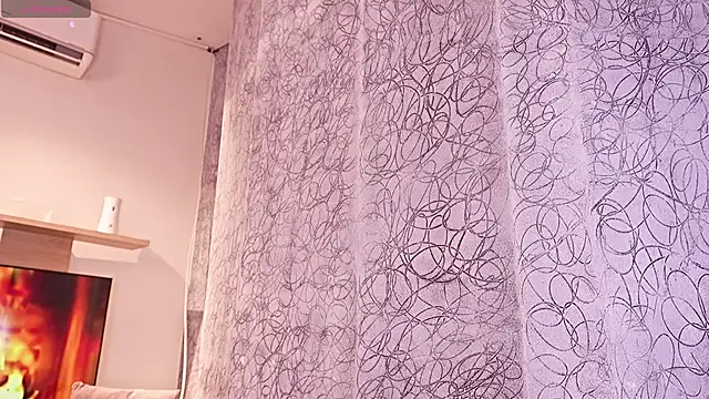 Melany Luv online show from April 2026 10:05:02 PM