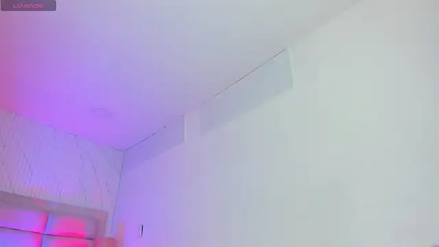 Melany Luv online show from February 2026 09:25:01 PM