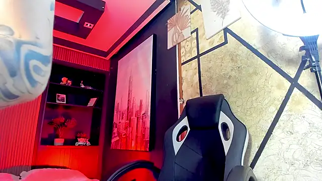 Snapshot of Melany_Luv chatting on December 2025 09:14:02 PM Melany Luv online show from December 2025 09:14:02 PM