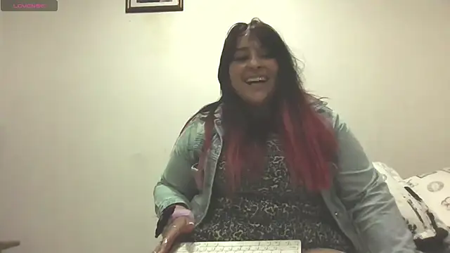 amydeepqueen online show from February 2025 11:00:02 AM